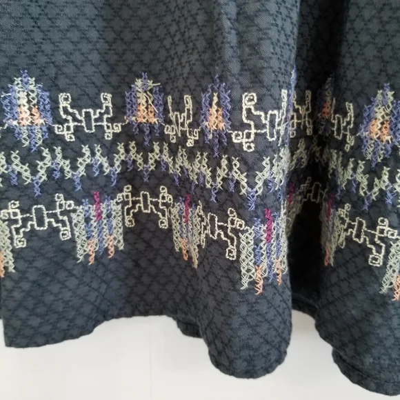 Knox Rose Blue and Purple Embroidered Dress - Picture 7 of 11